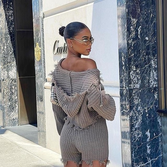 Ruve Set - Picture 2 of 3